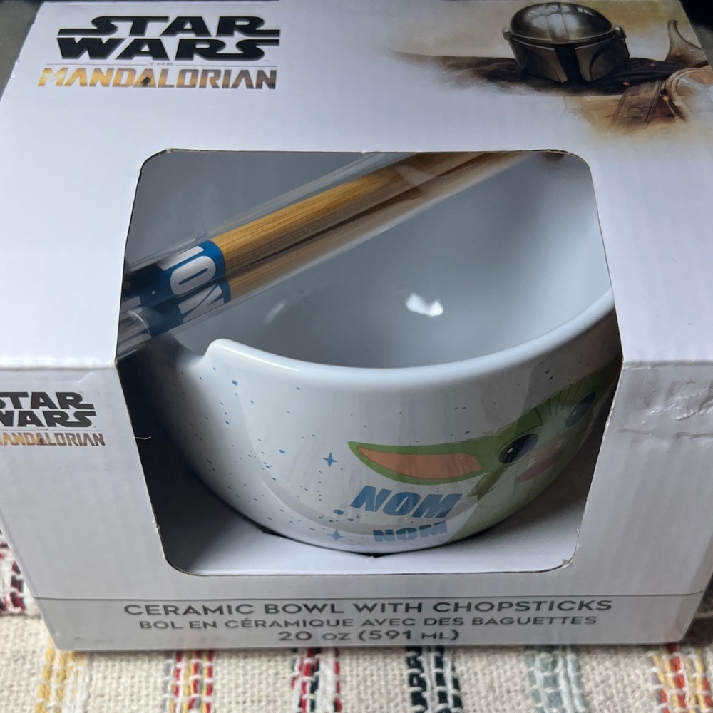 🥢Disney Star Wars The Mandelorian Baby Yoda Grogu Ceramic Bowl with Chopsticks - Picture 8 of 12